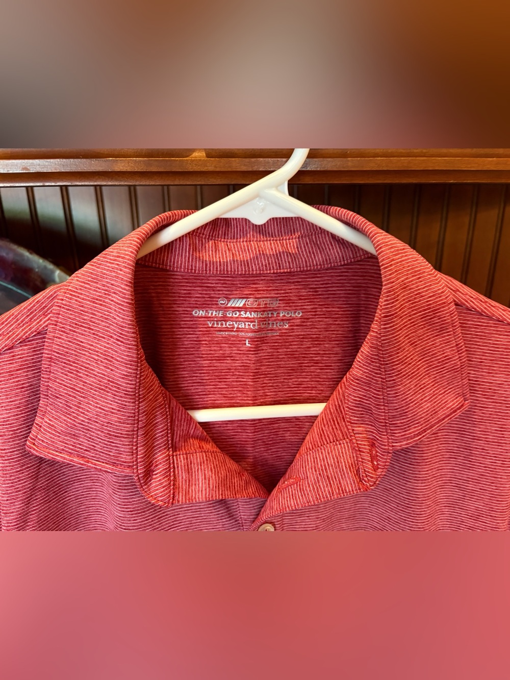 Vineyard Vines Men's performance front shirt. Sharp red with micro print & logos - Picture 5 of 7